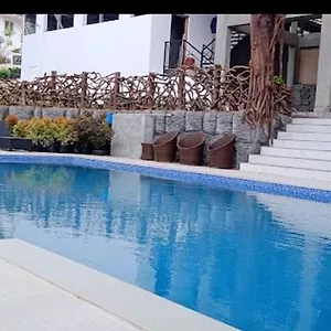 https://skylark-holidays-premium.kerala-hotels.net